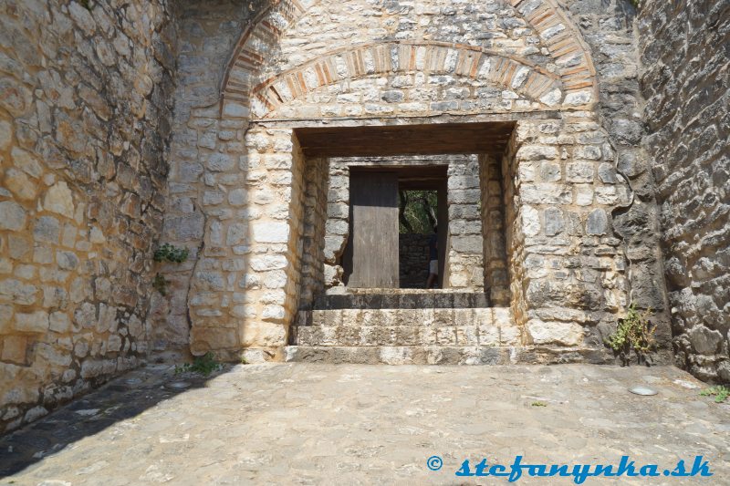 Kassiopi - vstup do hradu