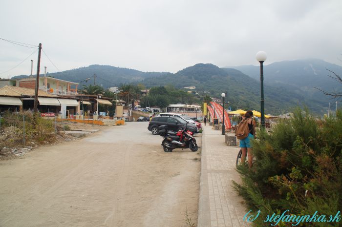 Agios Georgios north - pohľad na south pred mierny rain