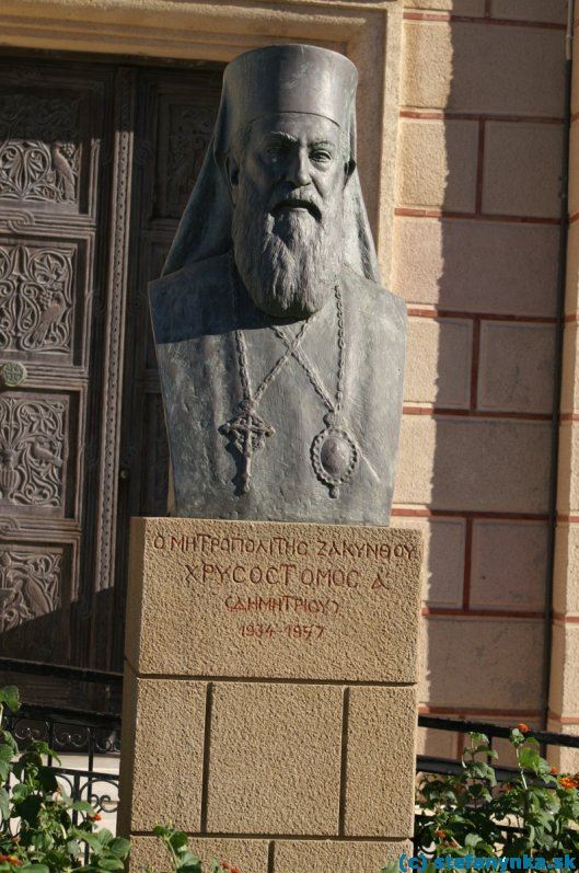 Chrám Agios Dionisios- socha metropolitu Zakyntosu - chrisostomos Dimitrios (teda ak som to dobre prečítal)