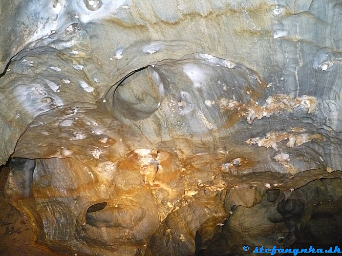Ochtinská aragonitová jaskyňa (2007). Aragonit
