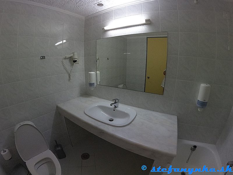 Kúpelňa hotela Dessole Dolphin Bay, Amoudara, Kréta 2022