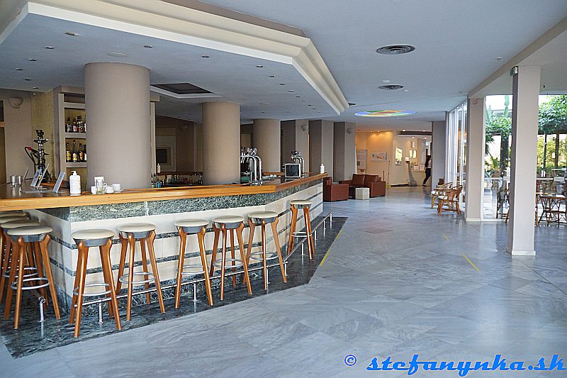 Lobby bar Dessole Dolphin Bay, Amoudara, Kréta 2022