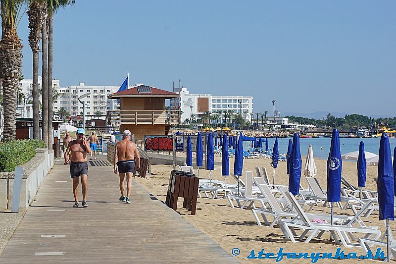 Plážová promenáda Protaras