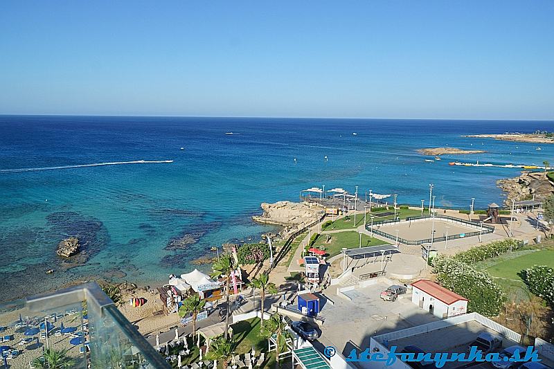 Protaras - pohľad z hotela Silver Sands na Fig Tree Bay