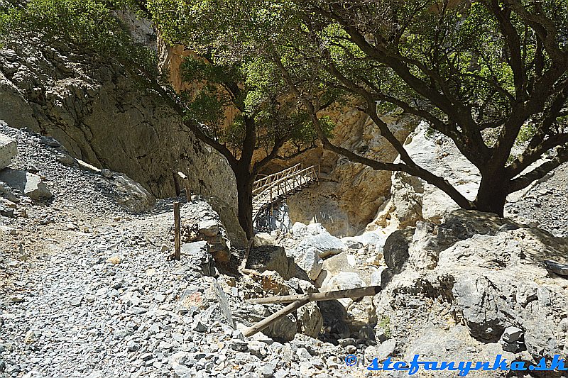 Rouvas gorge - horná časť rokliny