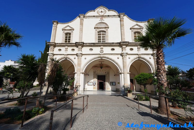 Larnaka. St Mary of Graces Catholic Church - Terra Santa Larnaka. St Mary of Graces Catholic Church - Terra Santa