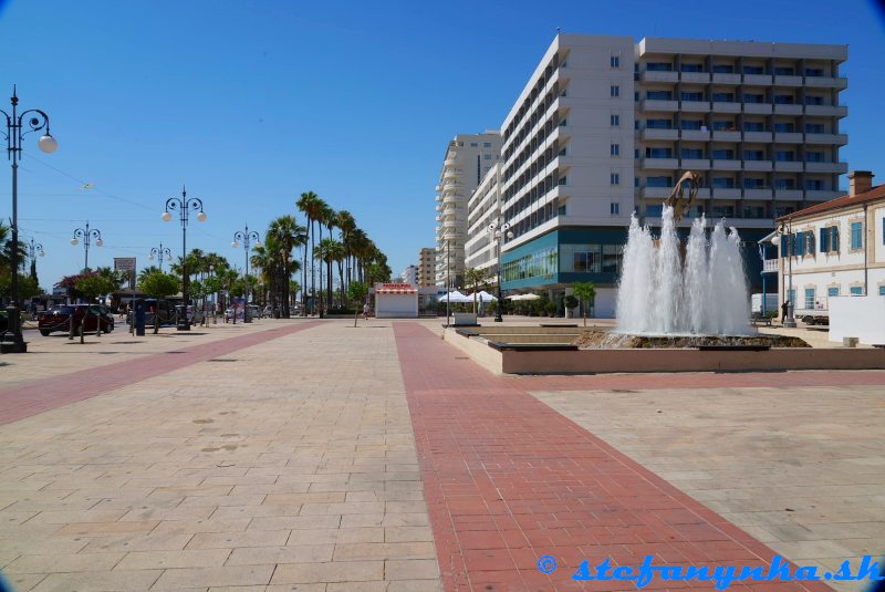 Larnaka. Námestie Európy Larnaka. Námestie Európy