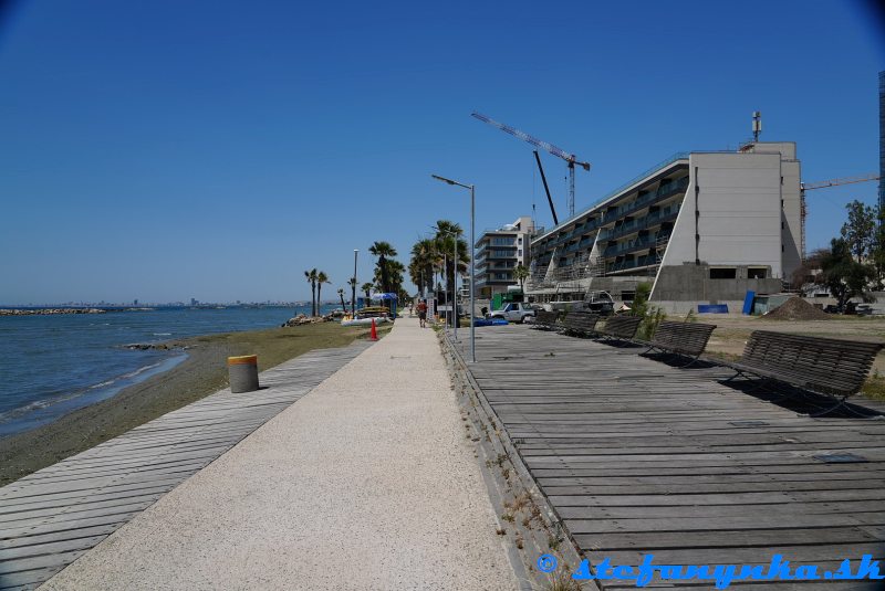 Plážová promenáda Voroklini Plážová promenáda Voroklini