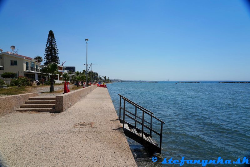 Voroklini - plážová promenáda Voroklini - plážová promenáda