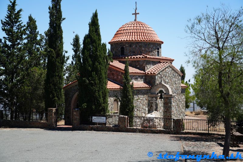 Stavrovouni, kostol All Saints of Cyprus Stavrovouni, kostol All Saints of Cyprus