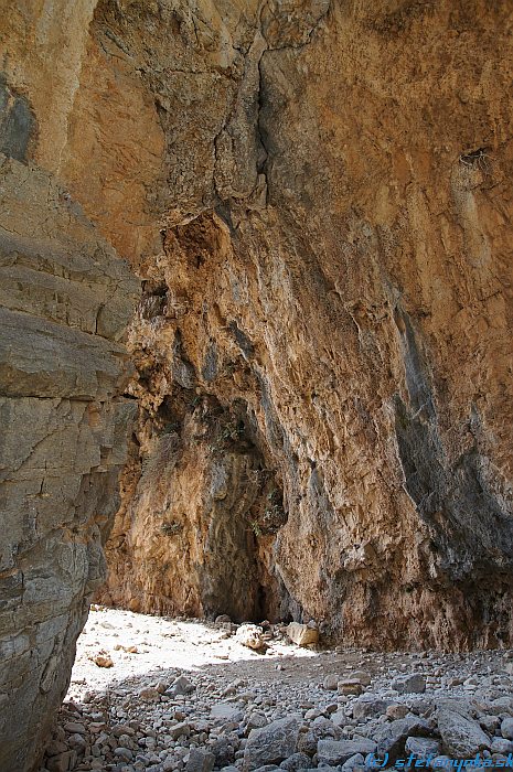 Roklina Imbros - skalná brána