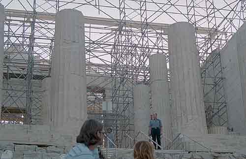 Propylaea na Akropole, Atény