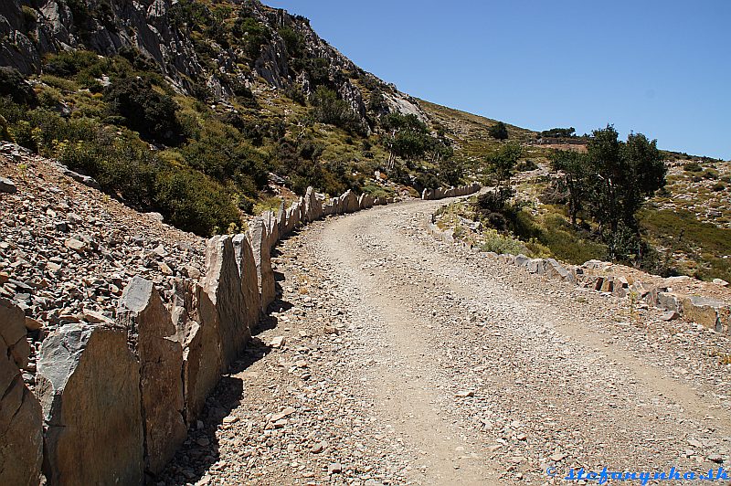 Cesta od planiny Nida k jaskyni Ideon Andro