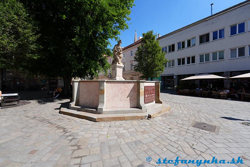 Bratislava. Františkánske námestie.