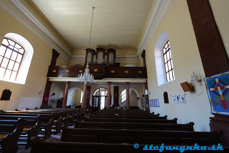 Komárno. Kostol ev. cirkvi - organ