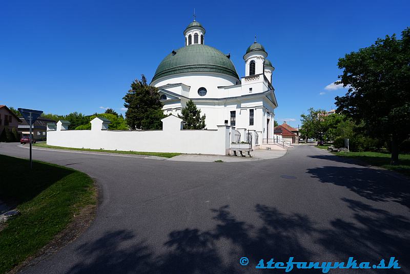 Komárno. Kostol sv. Rozálie