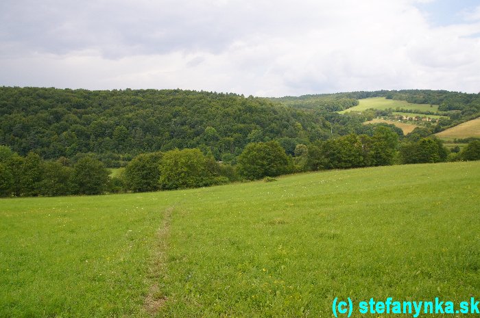 Jandova dolina a Holubací vrch (vpravo)