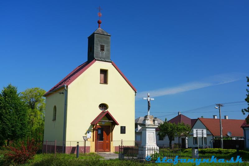 Lakšárska Nová Ves. Kaplnka Šimona a Júdu Lakšárska Nová Ves. Kaplnka Šimona a Júdu