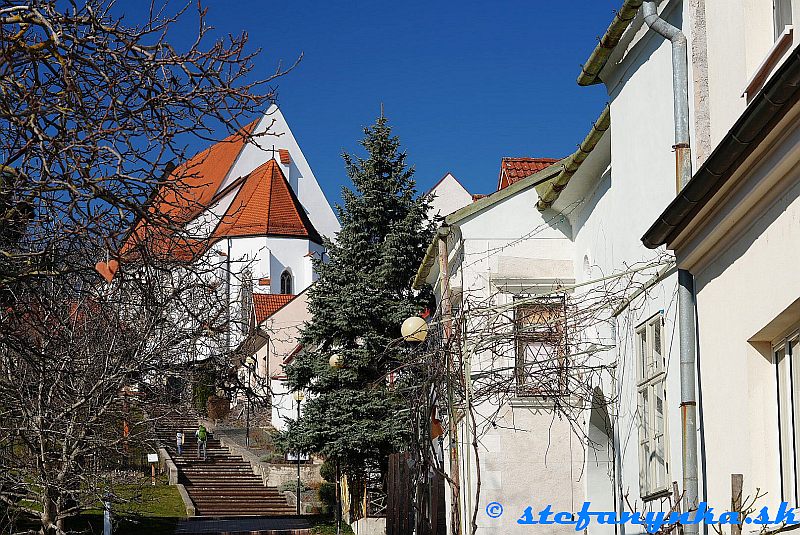 Svätý Jur - kostol sv. Juraja Svätý Jur - kostol sv. Juraja