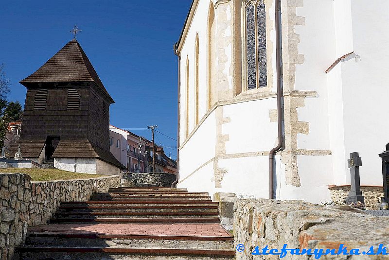Svätý Jur - kostol sv. Juraja Svätý Jur - kostol sv. Juraja